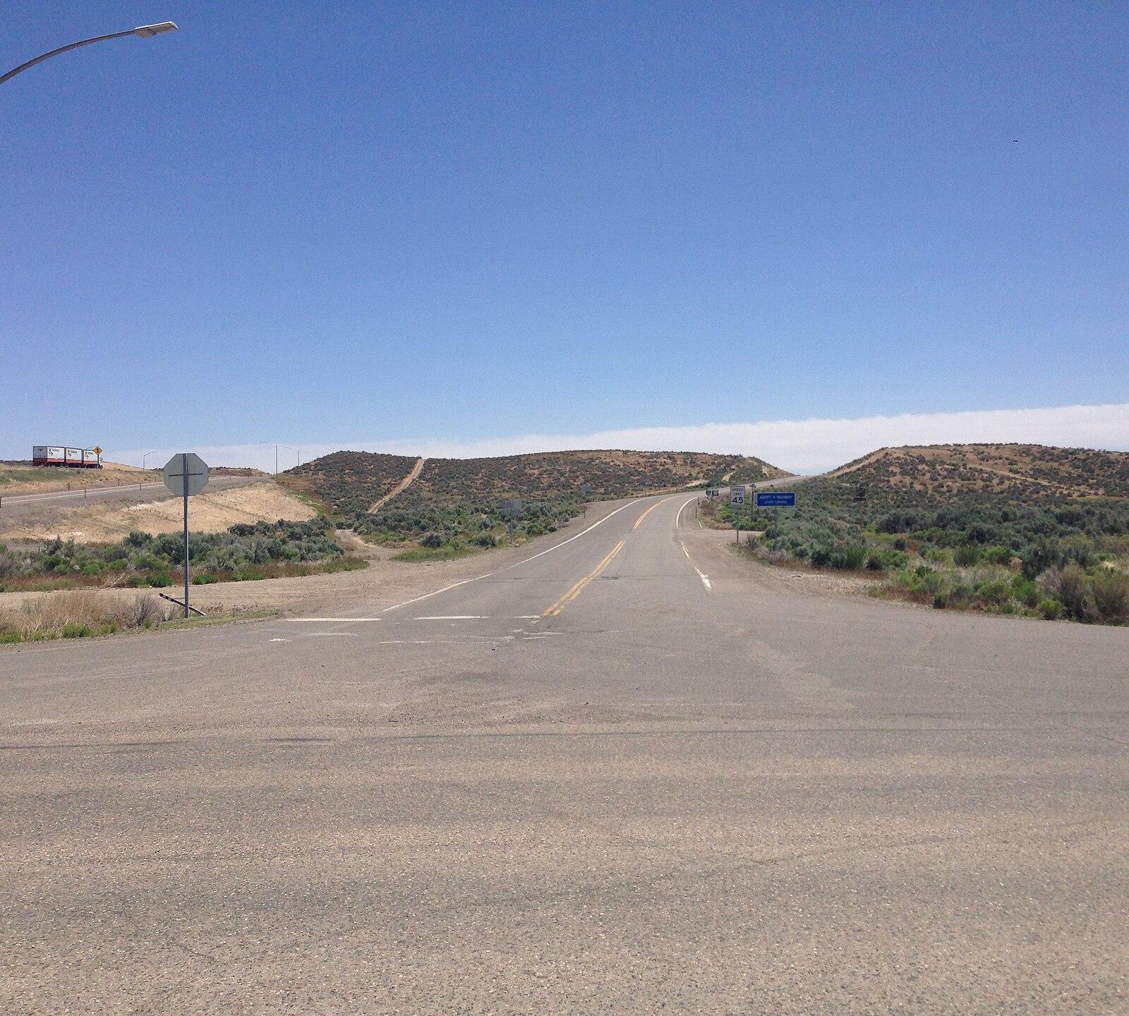 2014 05 31 12 13 30 View east from the west end of Nevada State Route 221 in Carlin, Nevada